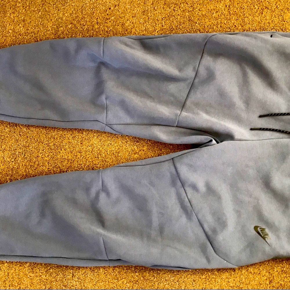 Nike Tech sweats light blue